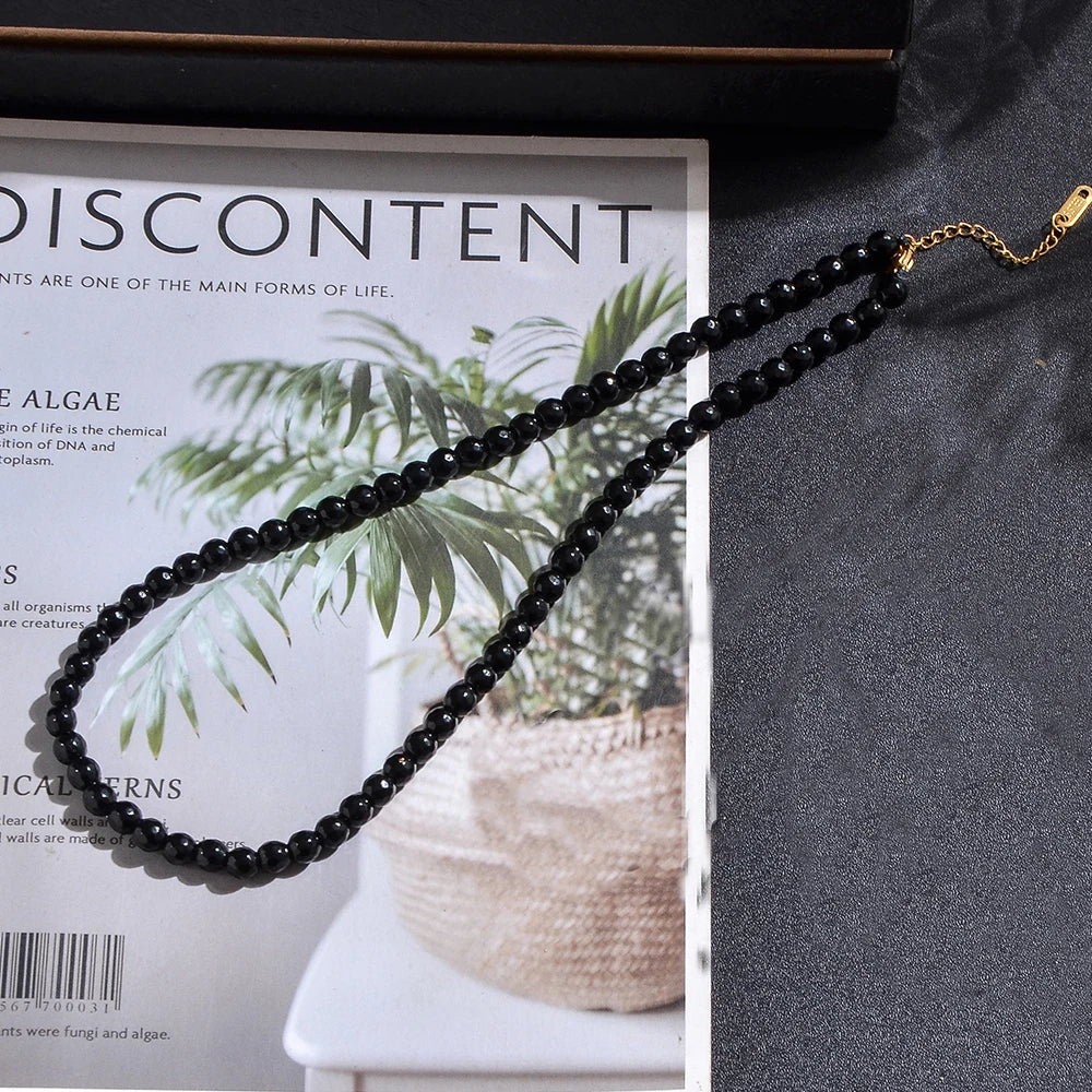 Collier ras-de-cou