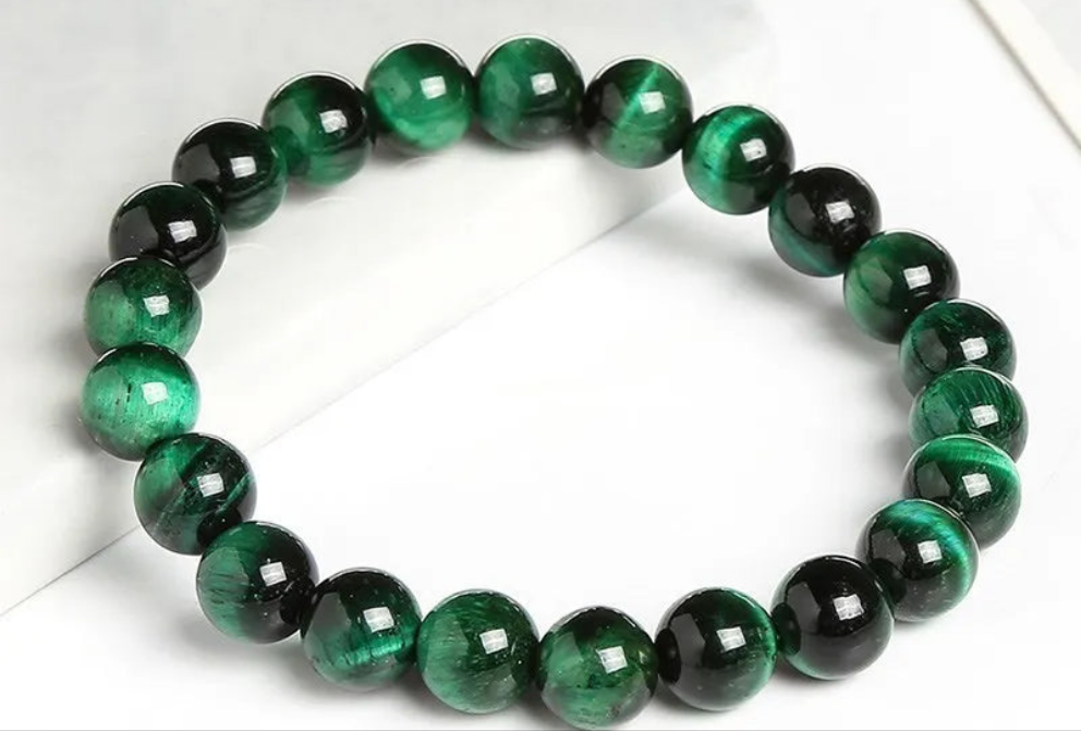 Bracelets en œil de tigre vert